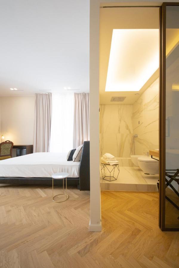 Bed and Breakfast Casa Vittoria Napoli - Santa Lucia Esterno foto
